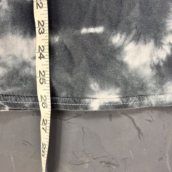 Buc-ee Beaver Tie Dye Snacks T-Shirt - Picture 6 of 6